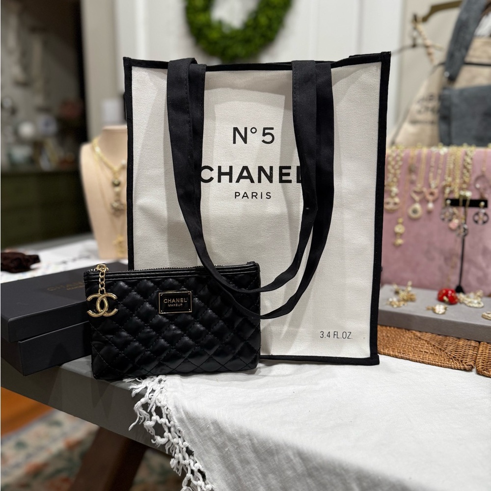 CHANEL No. 5 Canvas Tote - Black and Cream